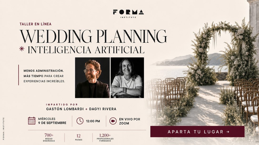 Wedding planner observando una ceremonia al aire libre